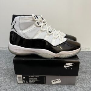 Jordan 11 Retro Concord 378037-100 Men's Size 9