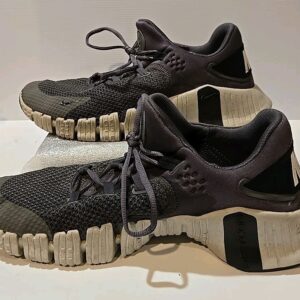 Nike Free Metcon 4 Gray & White Size 11 - CT3886-011