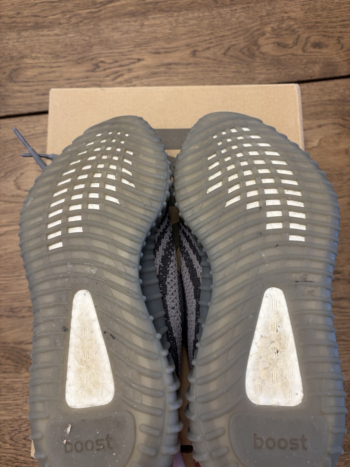 adidas Yeezy Boost 350 V2 Beluga 2.0 Gray Orange Low Top Primeknit Sneakers adidas Yeezy Boost 350 V2 Beluga 2.0 Gray Orange Low Top Primeknit Sneakers - Image 3