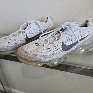 nike vapormax flyknit shoes size 12 dv1678 001
