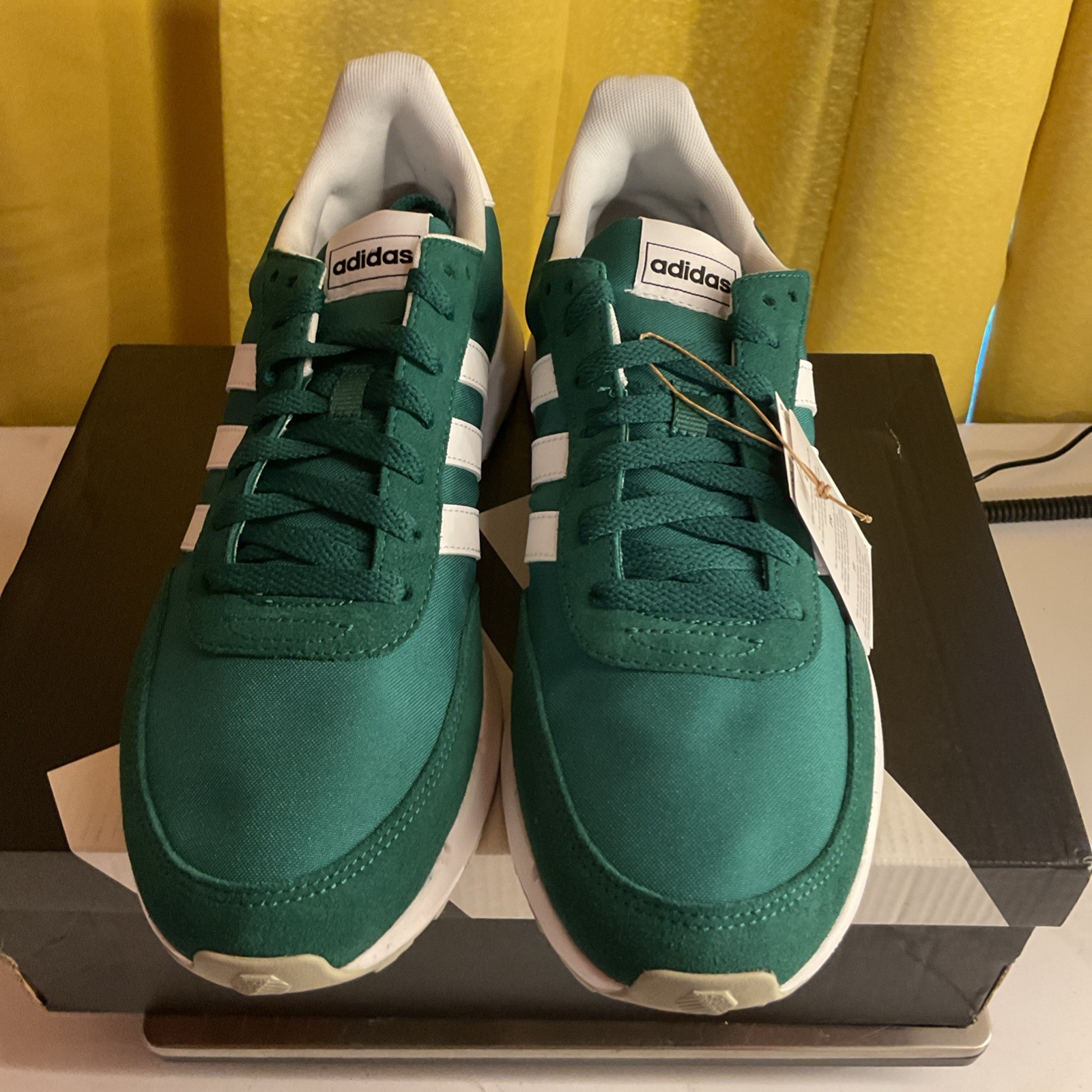 adidas run 60s 2.0 h00354 sneakers green/white size 10.5 men’s new adidas run 60s 2.0 h00354 sneakers green/white size 10.5 men’s new