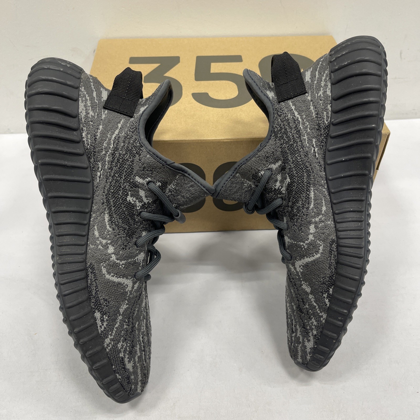 adidas yeezy boost 350 v2 mx dark salt very clean size 8.5 adidas yeezy boost 350 v2 mx dark salt very clean size 8.5