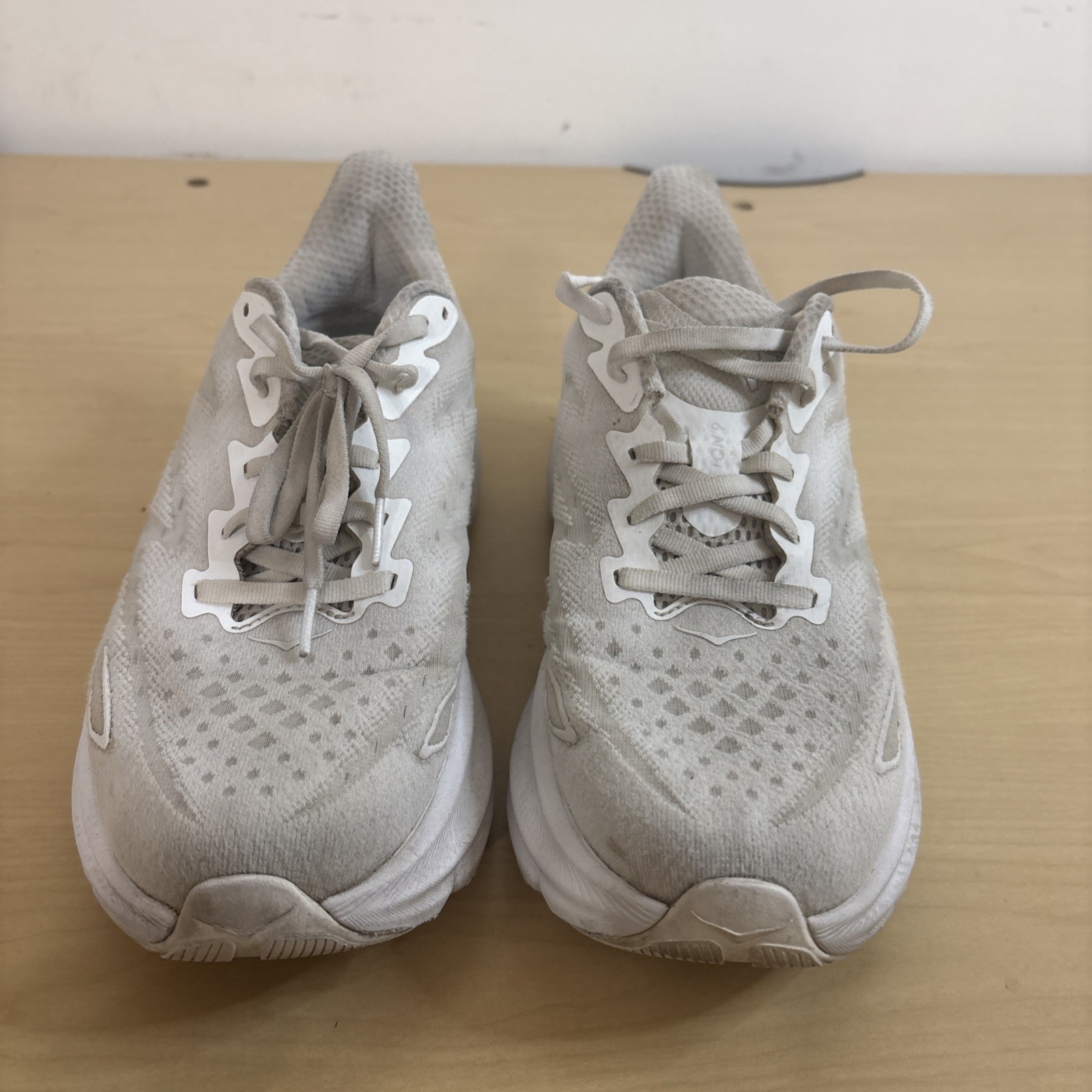 hoka clifton 9 triple white men's running shoes size 9d 1127895 wwh hoka clifton 9 triple white men's running shoes size 9d 1127895 wwh