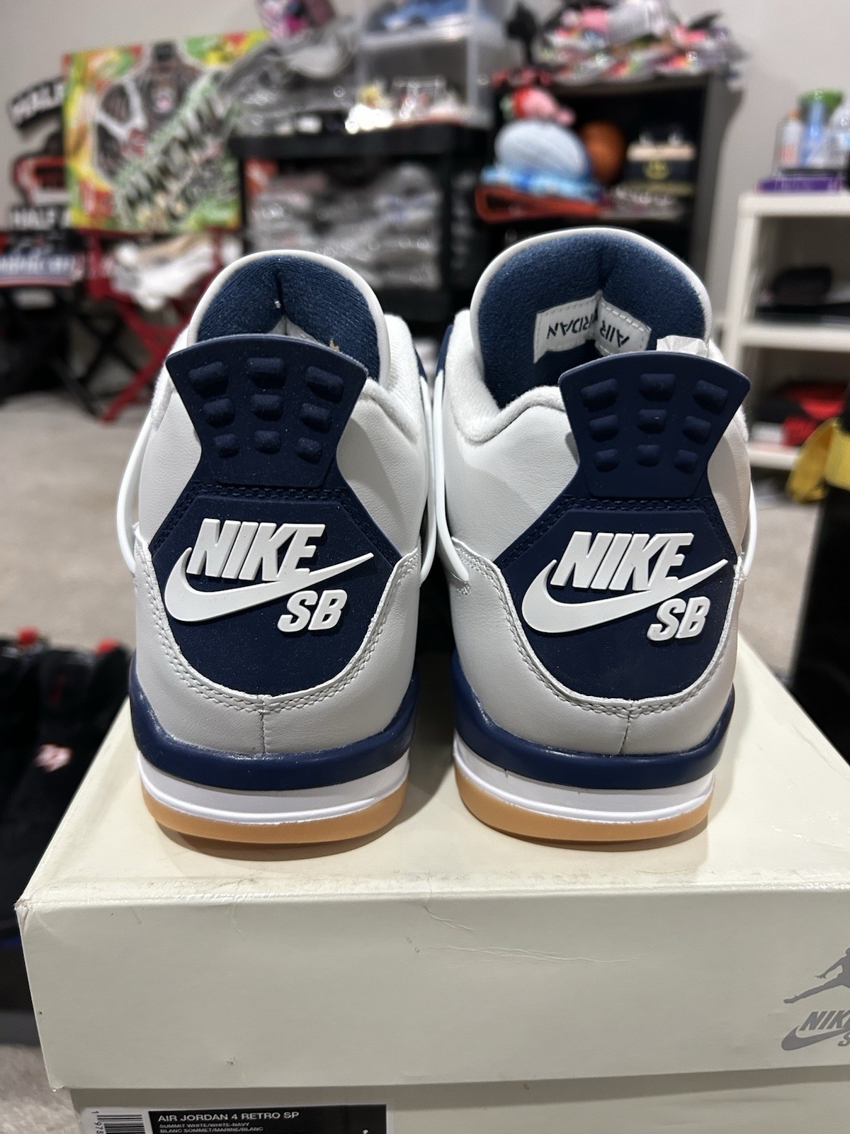nike air jordan 4 retro sb mid top leather white/navy/gum colorblock nike air jordan 4 retro sb mid top leather white/navy/gum colorblock