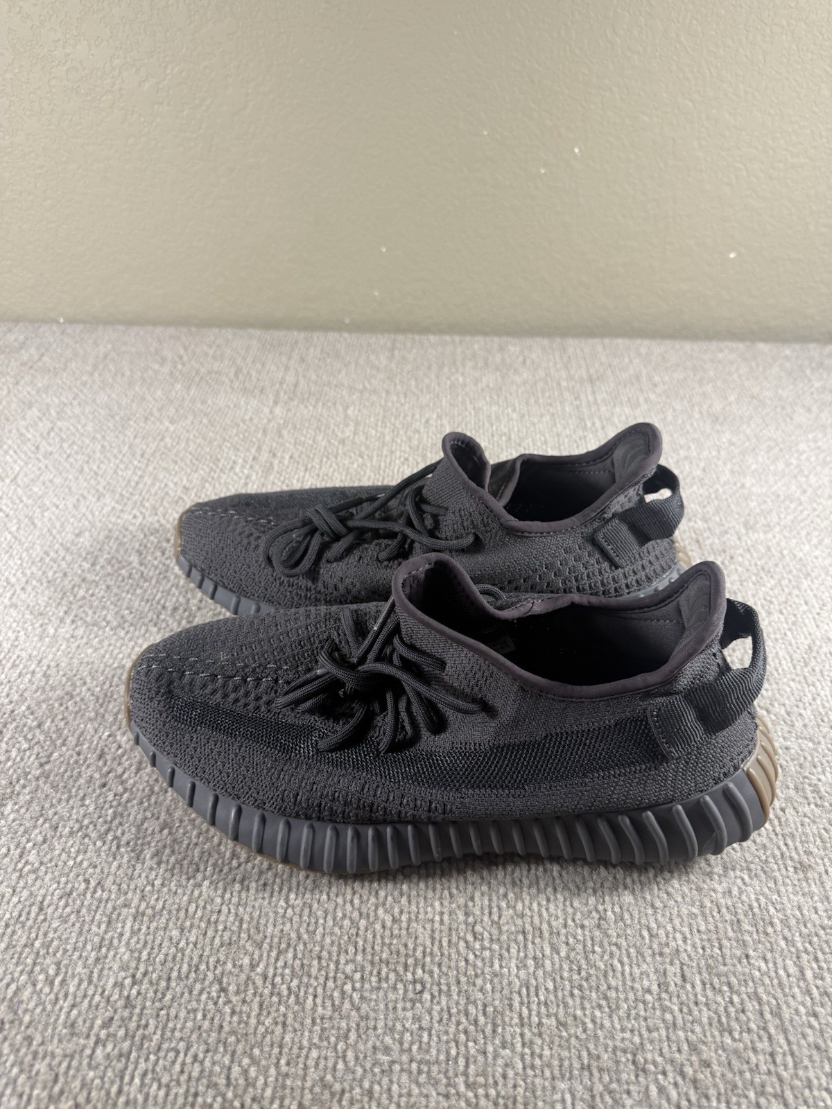 adidas yeezy boost 350 v2 low cinder non reflective fy2903 men sz 9 black gum adidas yeezy boost 350 v2 low cinder non reflective fy2903 men sz 9 black gum