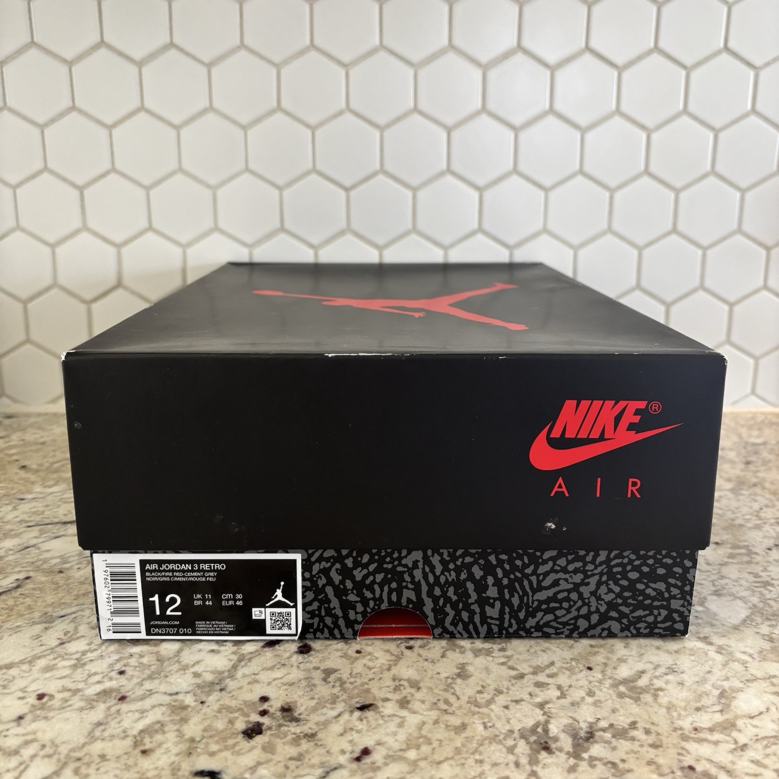 Size 12 - Air Jordan 3 Retro OG 2024 Black Cement (DN3707-010) SHOE BOX ONLY Size 12 - Air Jordan 3 Retro OG 2024 Black Cement (DN3707-010) SHOE BOX ONLY