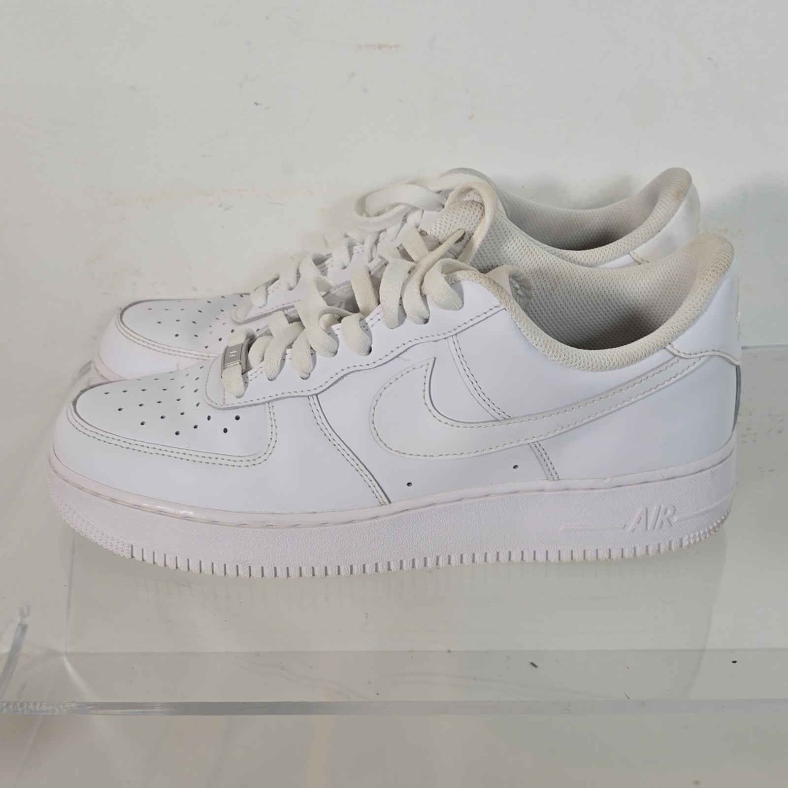 nike air force 1 '07 low triple white cw2288 111 men's athletic sneakers white nike air force 1 '07 low triple white cw2288 111 men's athletic sneakers white