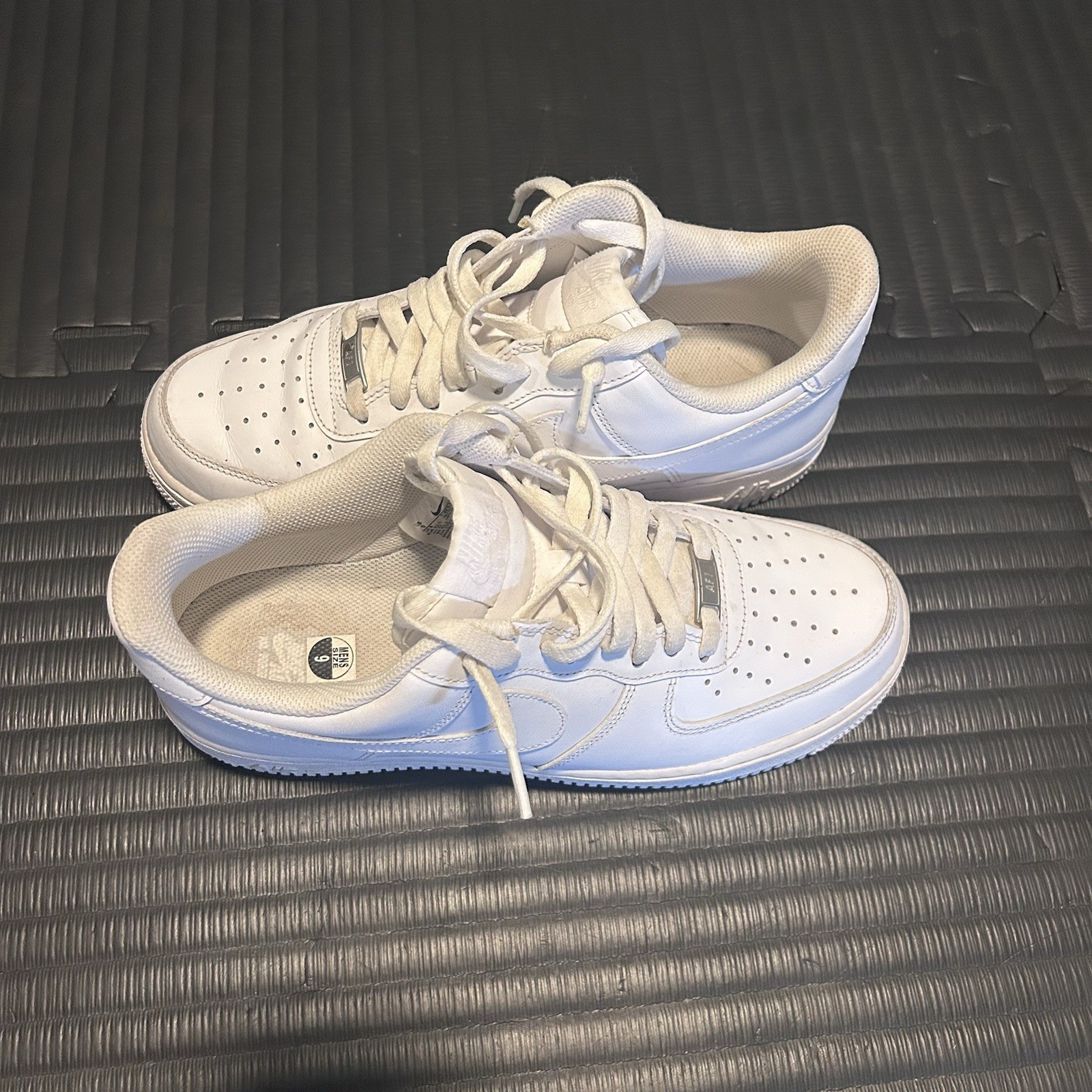 white af1 white af1