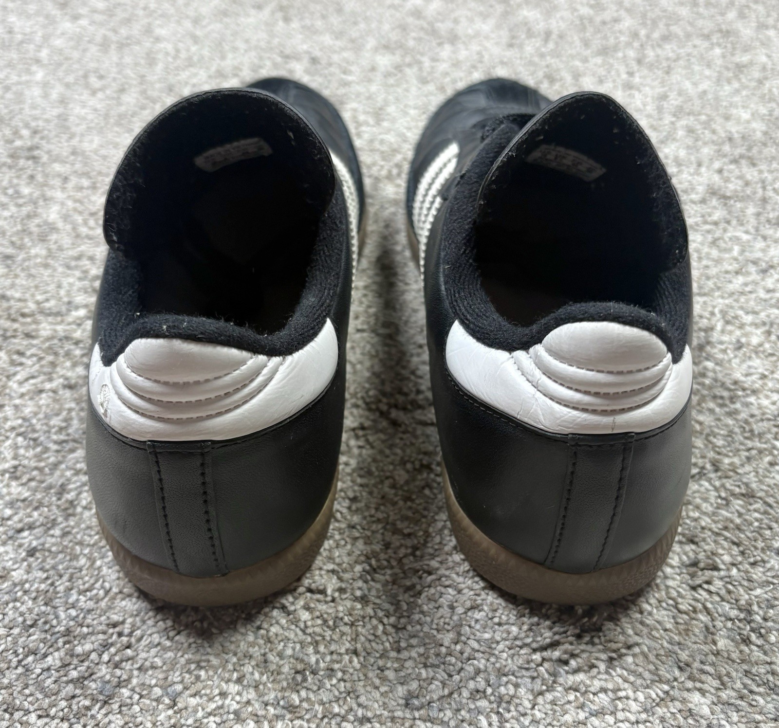 adidas samba men’s size 10 black leather soccer sneakers 034563 classic gum sole adidas samba men’s size 10 black leather soccer sneakers 034563 classic gum sole
