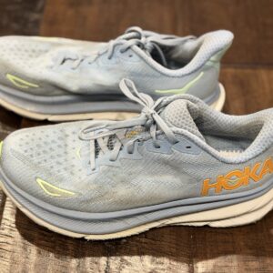 Hoka One CLIFTON 9 Men's Running Sneaker Light Blue Size 8.5D Missing Insoles