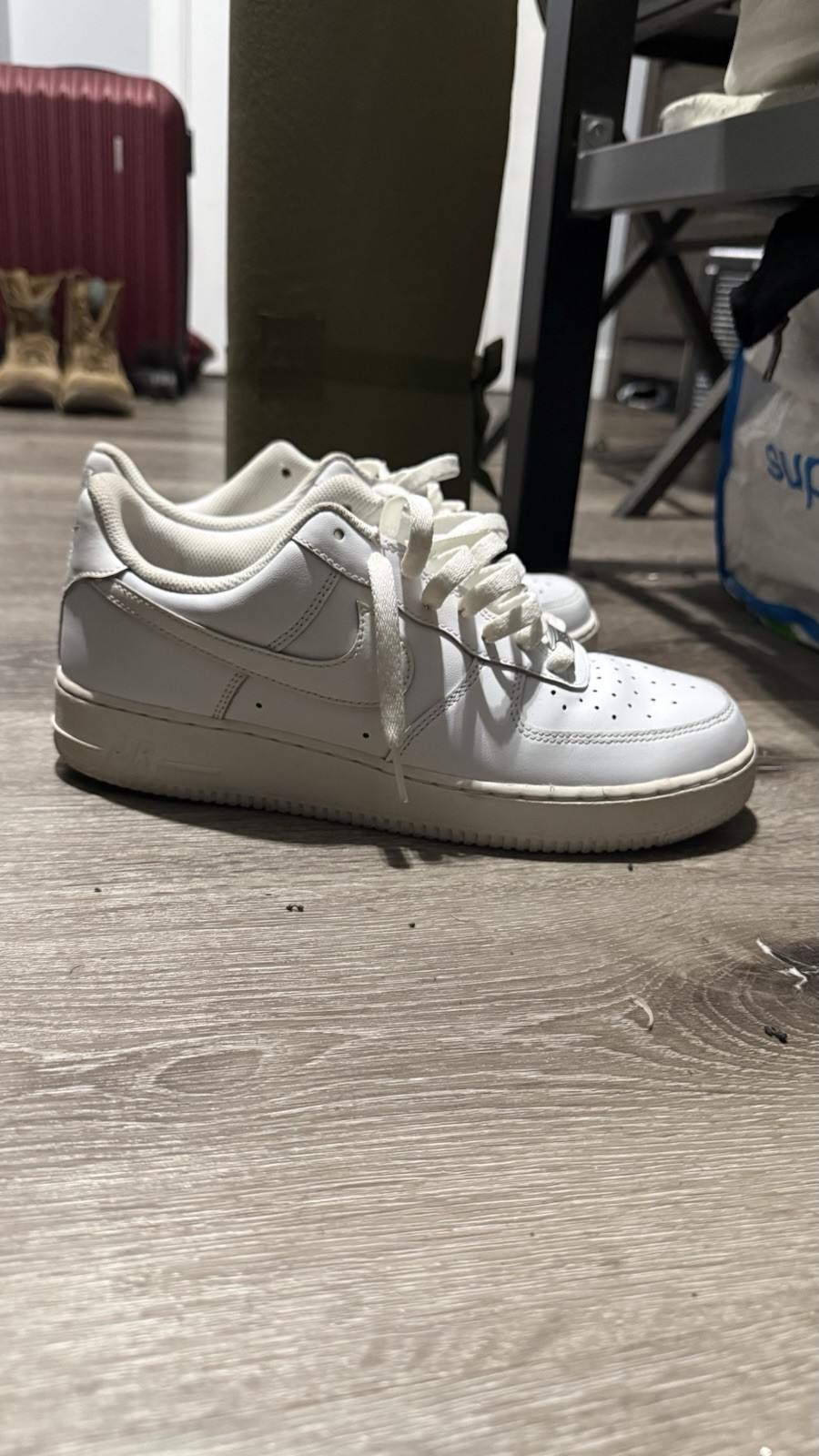 nike air force 1 '07 triple white low top men's sneakers cw2288 111 nike air force 1 '07 triple white low top men's sneakers cw2288 111
