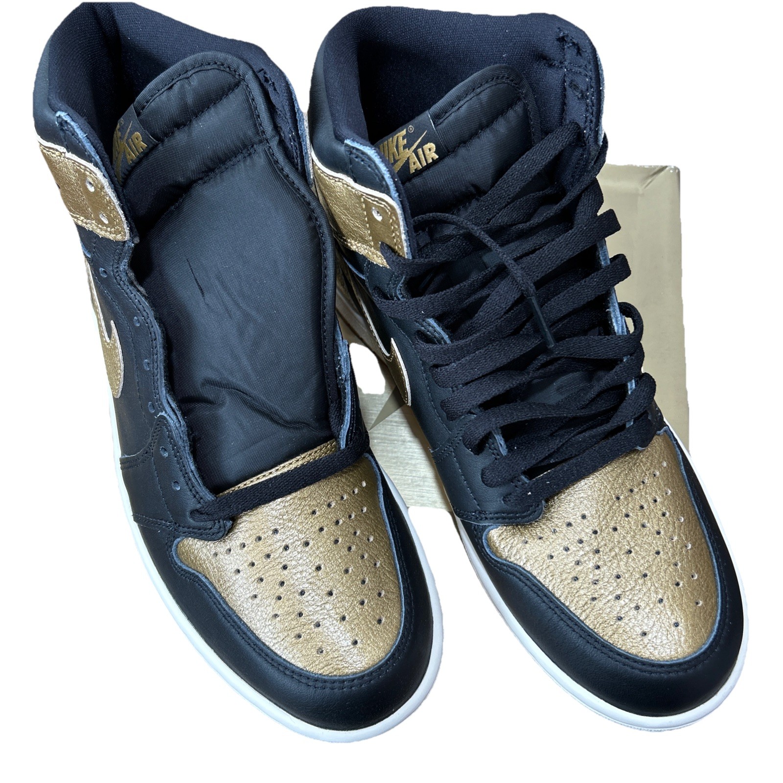 new nike air jordan 1 retro high og men’s sneakers sz 9.5 black/gold dz5485 071 new nike air jordan 1 retro high og men’s sneakers sz 9.5 black/gold dz5485 071
