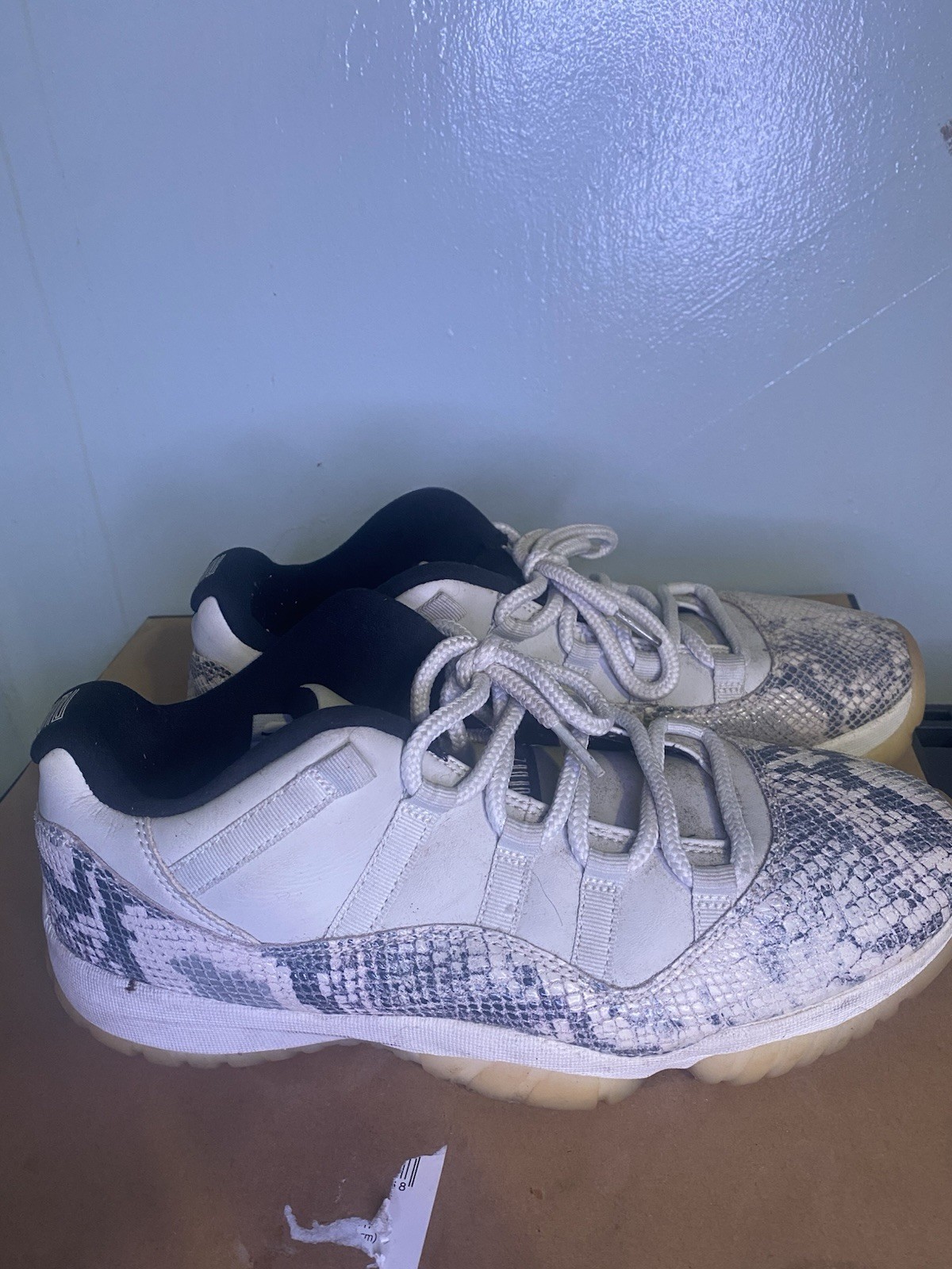air jordan 11 low snake skin men’s size 10.5 for repair only no box air jordan 11 low snake skin men’s size 10.5 for repair only no box