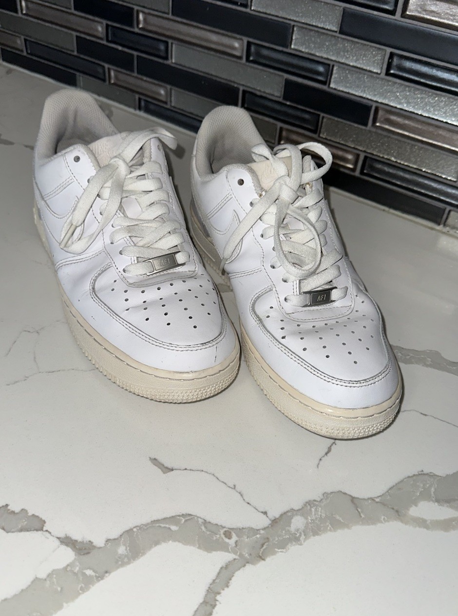 nike air force 1 low triple white size 9.5 sneakers af1 nike air force 1 low triple white size 9.5 sneakers af1