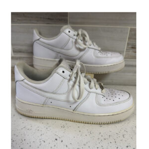 Nike Air Force 1 '07 Triple White CW2288-111 Low Top White Men's Sneakers Sz 9.5