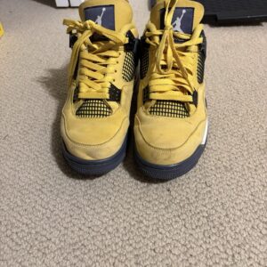 Size 10 - Jordan 4 Retro Mid Lightning
