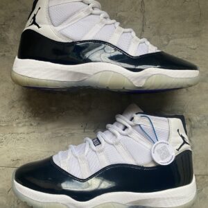 size 9.5 jordan 11 retro high concord 2018