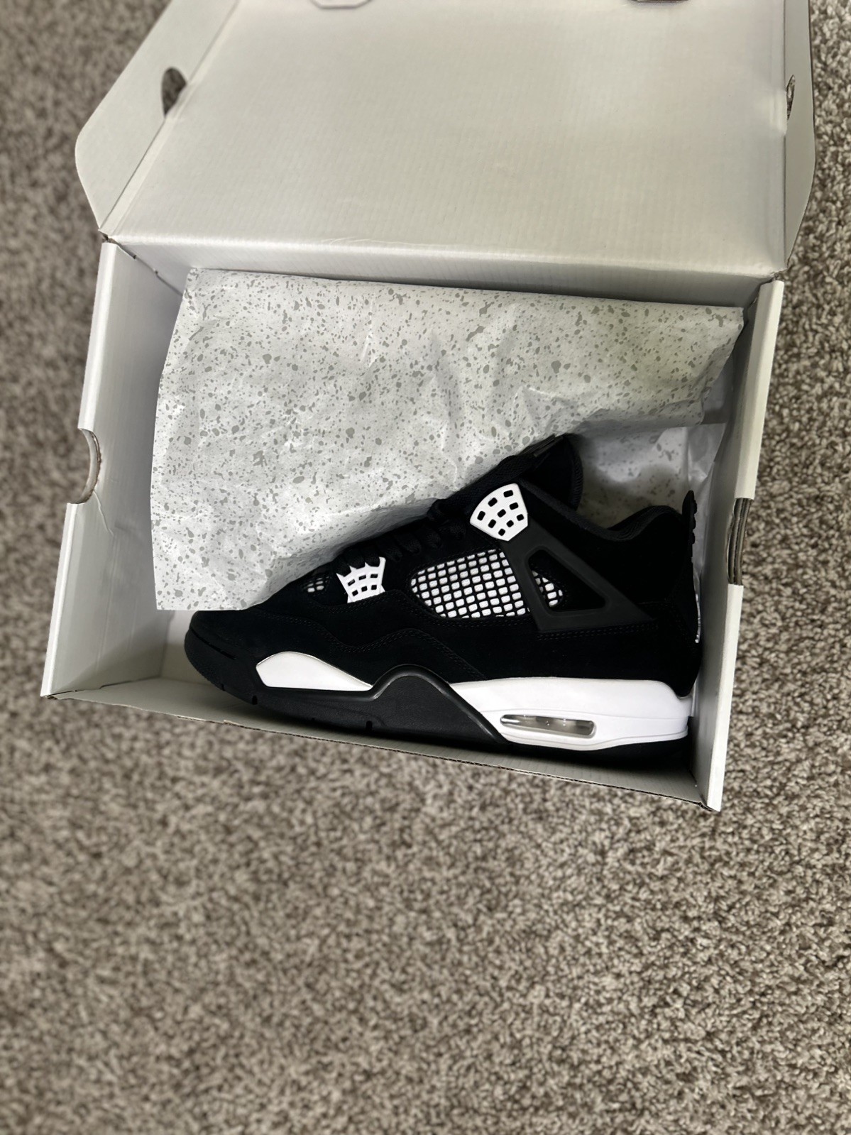 air jordan 4 retro white thunder men’s size 10 fq8138 001 air jordan 4 retro white thunder men’s size 10 fq8138 001