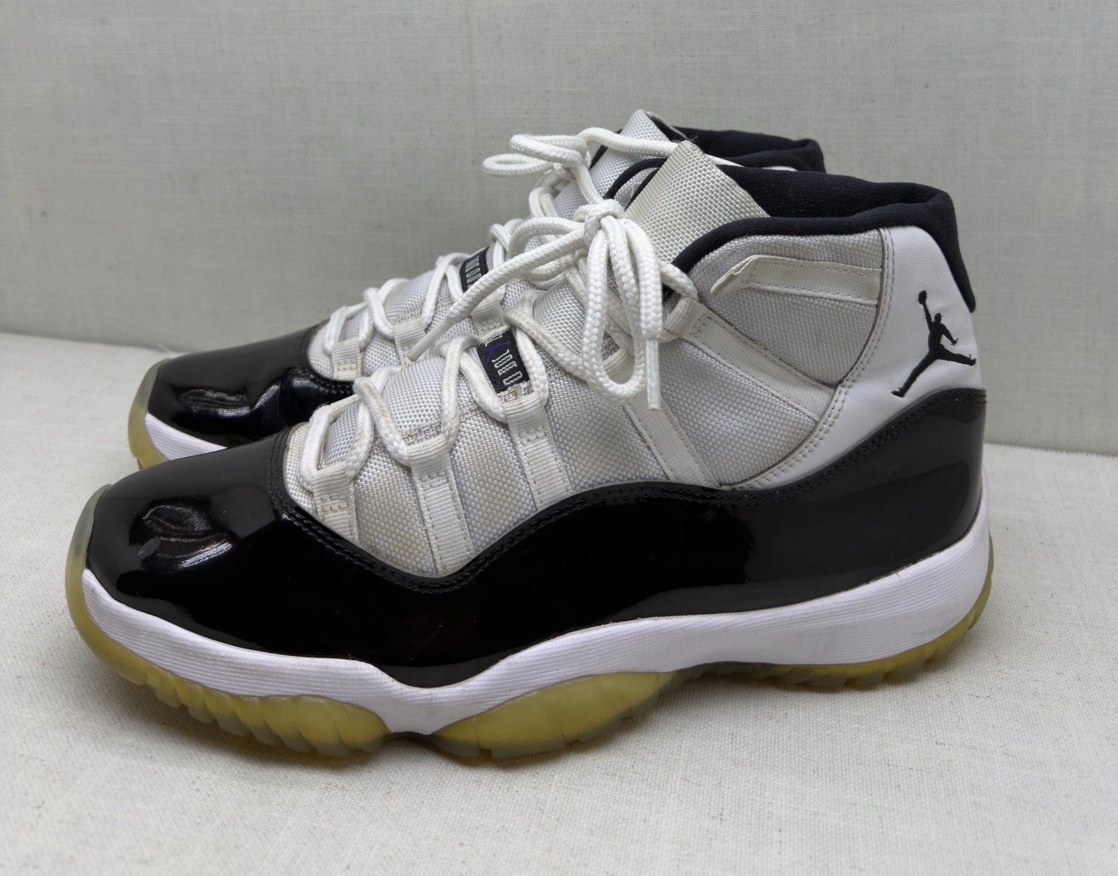 nike air jordan 11 retro concord 2018 men's size: 12 white/black 378037 100 nike air jordan 11 retro concord 2018 men's size: 12 white/black 378037 100