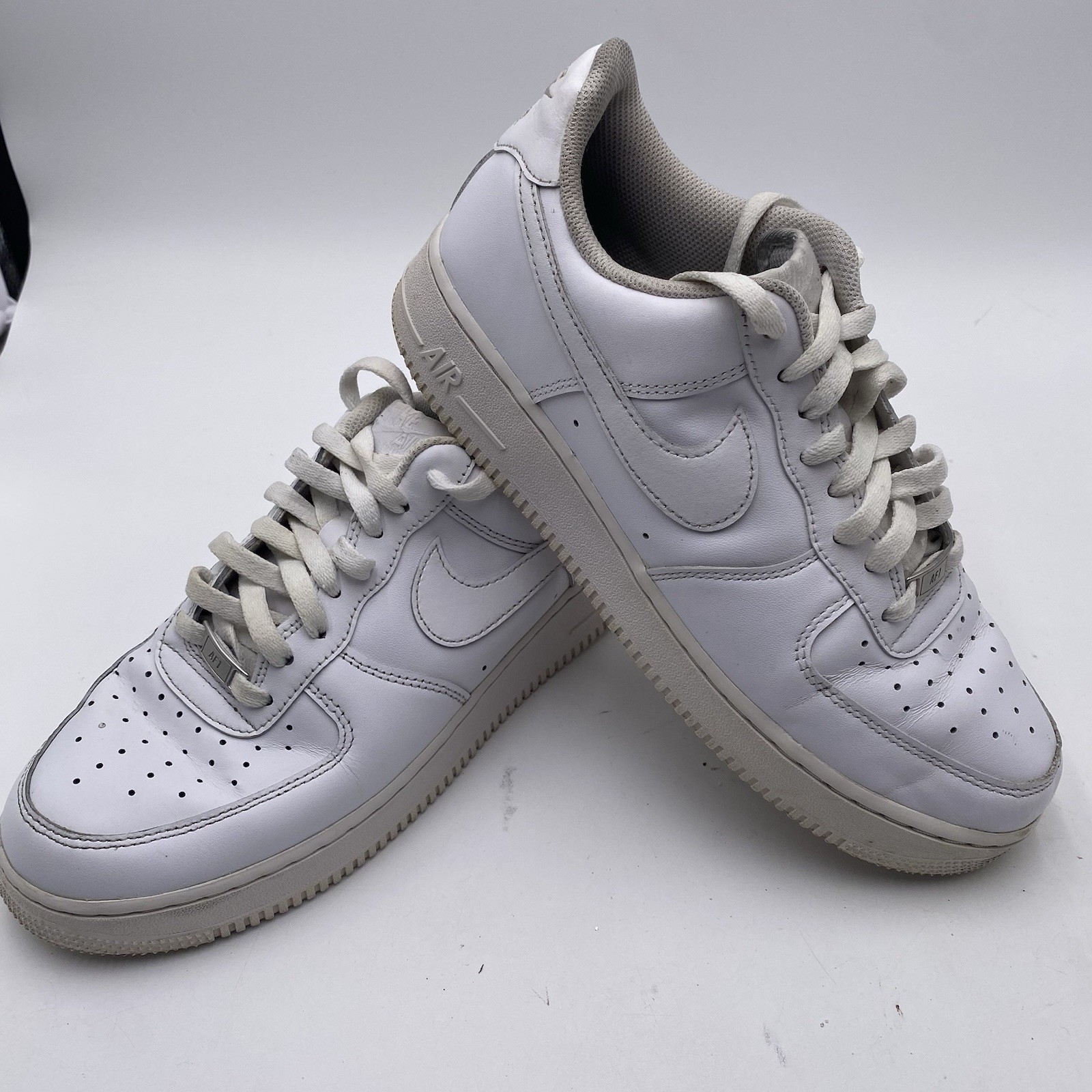 nike air force 1 low 07 white triple white af1 men’s size 9.5 shoes cleaned nike air force 1 low 07 white triple white af1 men’s size 9.5 shoes cleaned