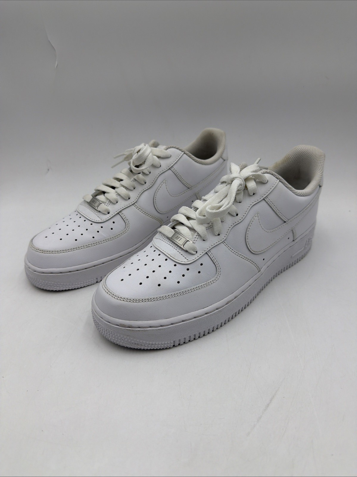 nike air force 1 '07 low mens size 10 white athletic lifestyle shoes sneakers nike air force 1 '07 low mens size 10 white athletic lifestyle shoes sneakers