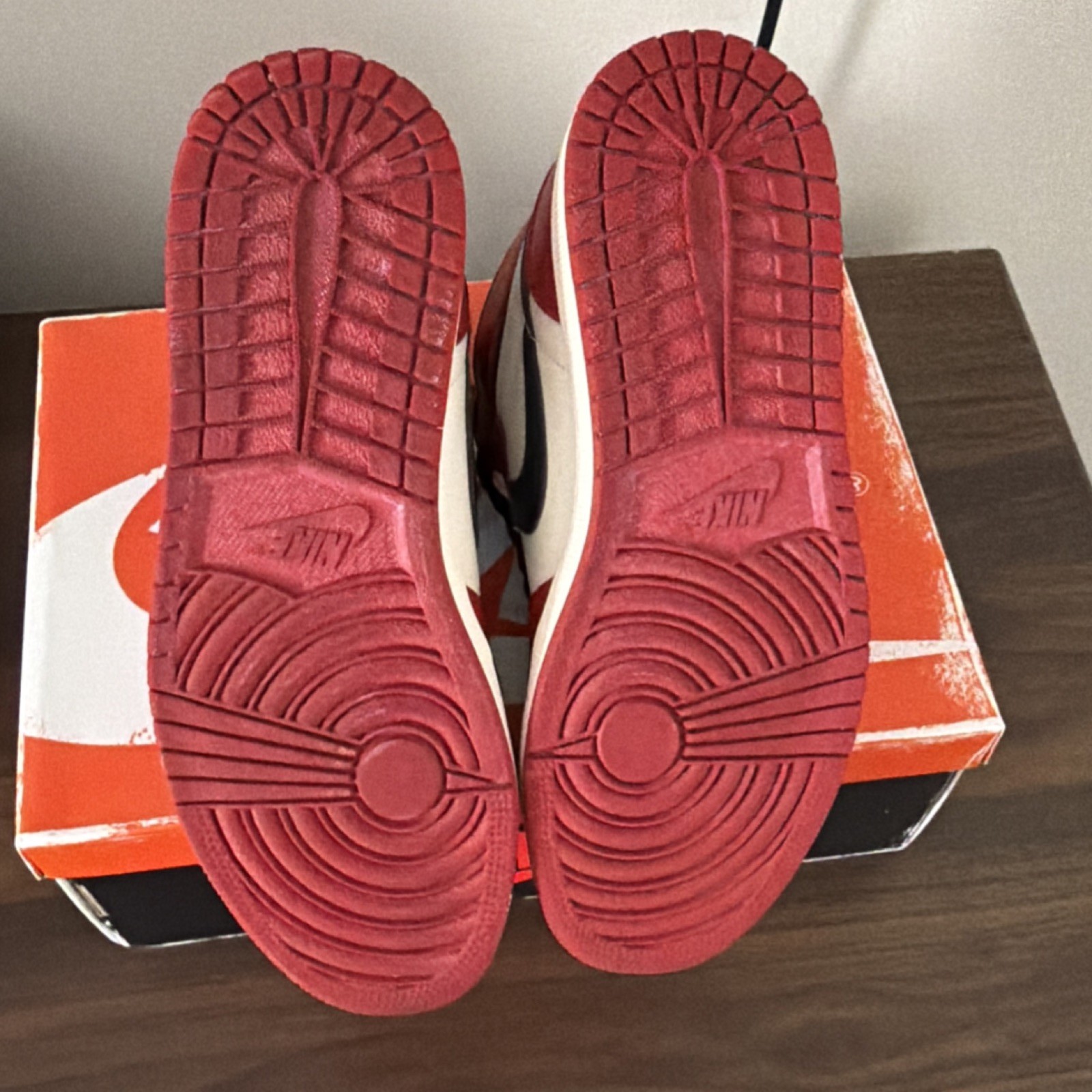 nike air jordan 1 retro high og chicago lost & found 2022 dz5485 612 red nike air jordan 1 retro high og chicago lost & found 2022 dz5485 612 red