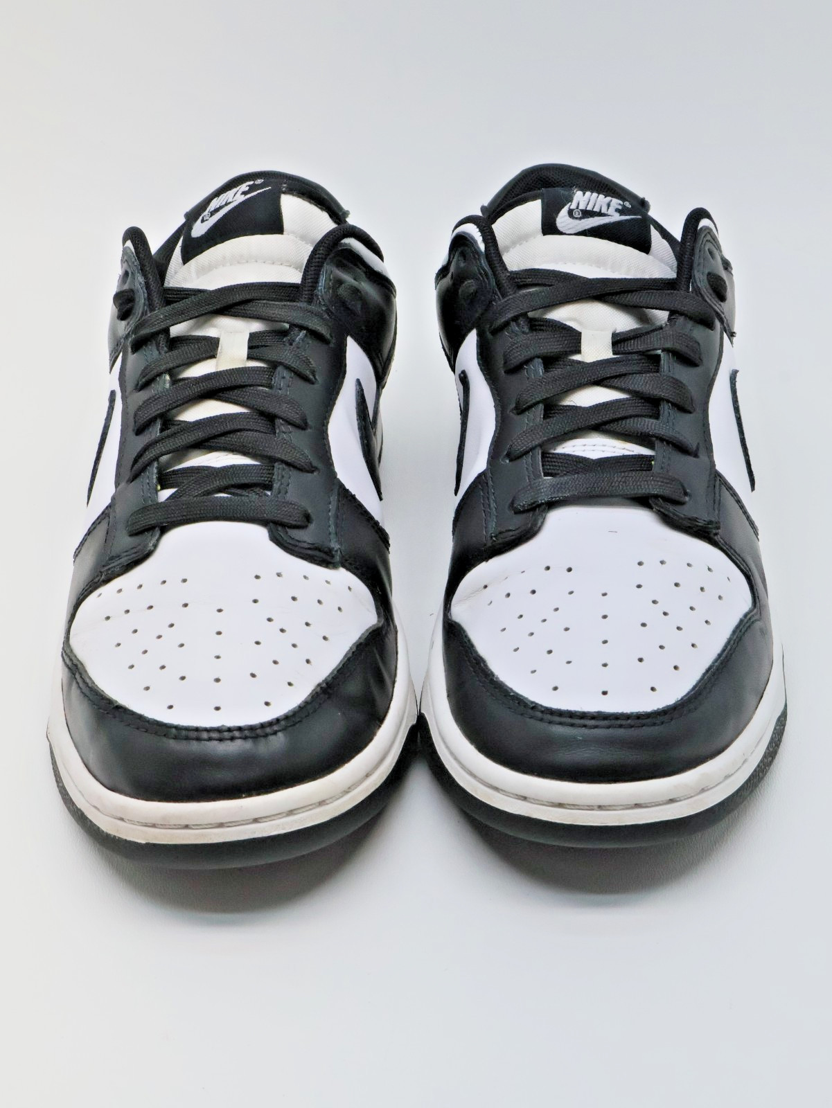 nike dunk low retro "panda black & white" low sneakers dd1391 100 men's size 10 nike dunk low retro "panda black & white" low sneakers dd1391 100 men's size 10