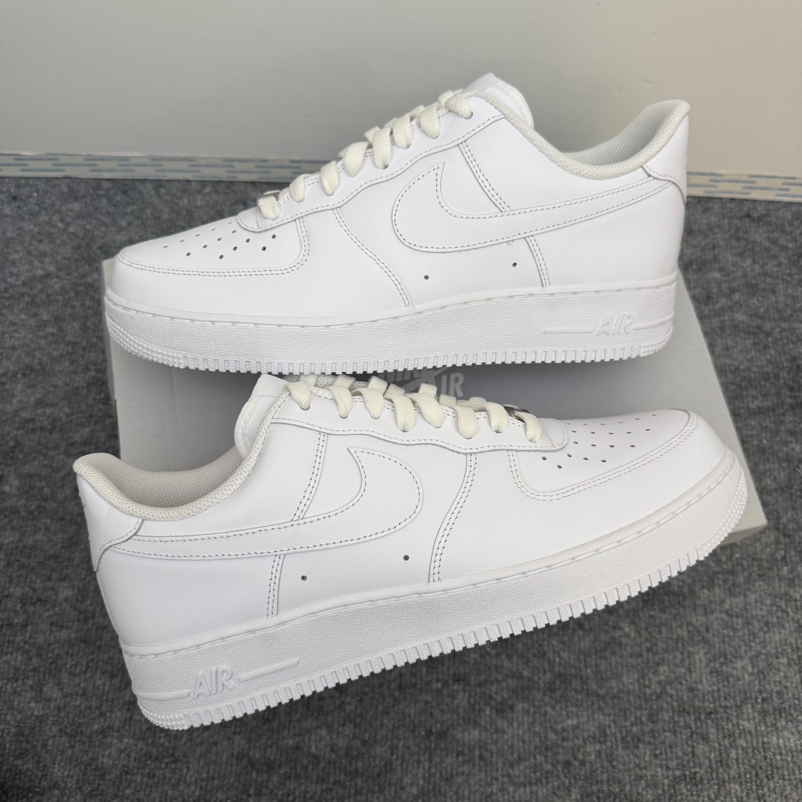 Nike Air Force 1 '07 White/White CW2288-111 Men's Size 10.5 Nike Air Force 1 '07 White/White CW2288-111 Men's Size 10.5