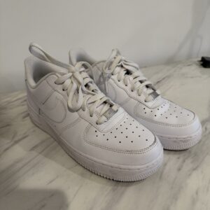 Nike Air Force 1 '07 Triple White Low Top Men's Sneaker CW2288-111 Size 7 No Box