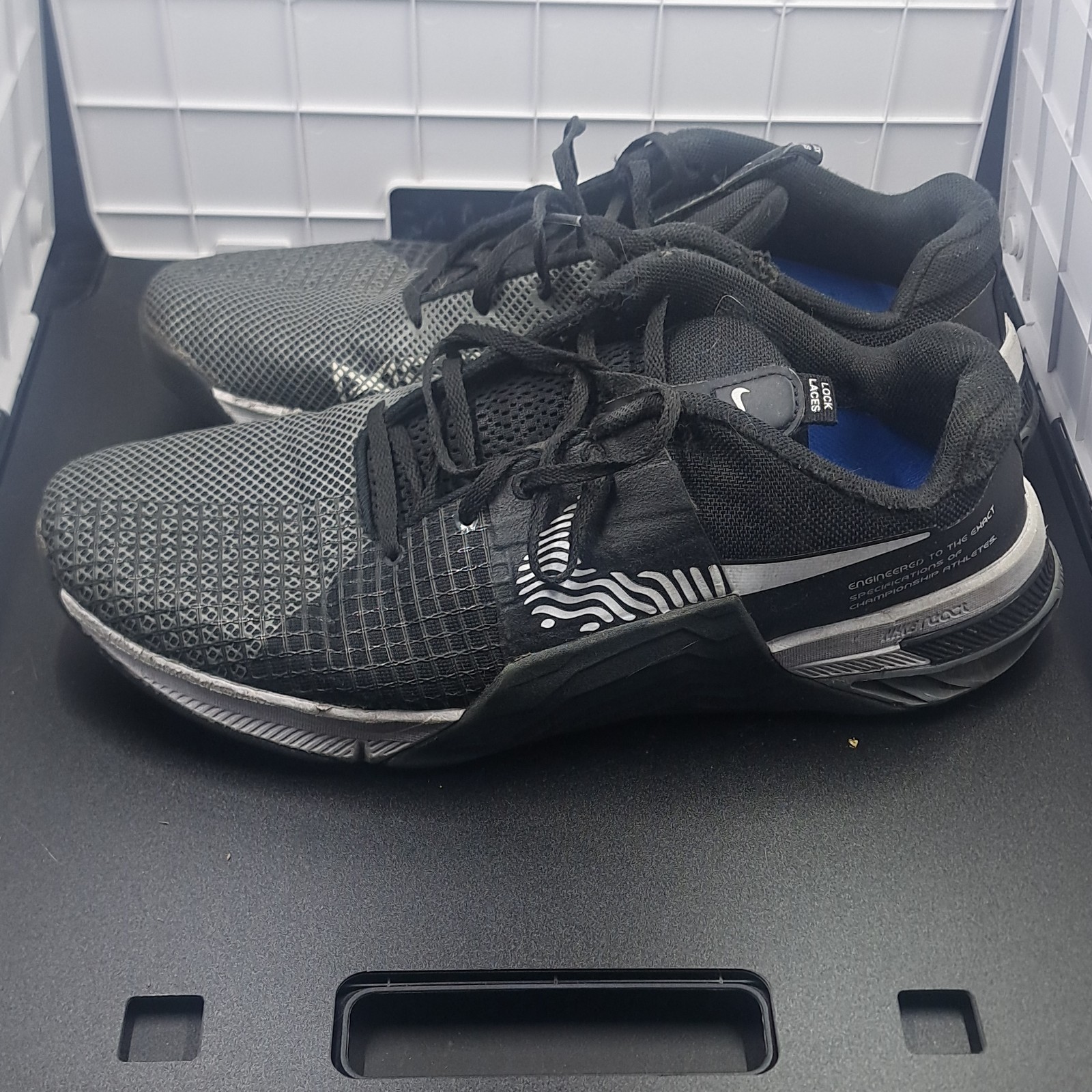 Nike Metcon 8 Dark Smoke Grey Black Mesh Low Top Sneaker DO9328-001 Men's Nike Metcon 8 Dark Smoke Grey Black Mesh Low Top Sneaker DO9328-001 Men's - Image 3