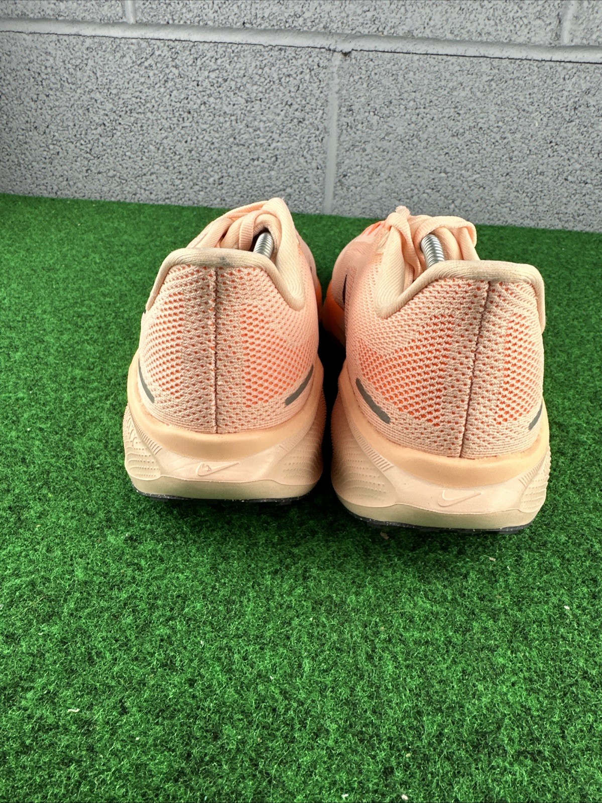 Size 9 - Nike Air Zoom Pegasus 41 Crimson Tint Size 9 - Nike Air Zoom Pegasus 41 Crimson Tint - Image 3