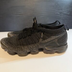 Size 12 - Nike Air VaporMax Flyknit 2 Black 2016
