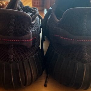 Mens Size 9 - adidas Yeezy Boost 350 Black