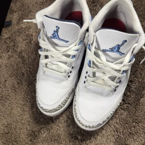 Jordan Air Jordan 3 Retro ‘UNC’ Sneakers Good Condition Size 8 with box
