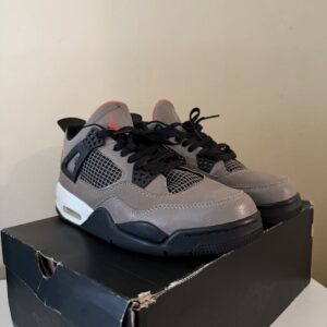 Nike Air Jordan 4 Taupe Haze GS (Men’s 8.5) – Great Condition