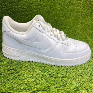 nike air force 1 low '07 mens size 9.5 white athletic lifestyle shoes sneakers