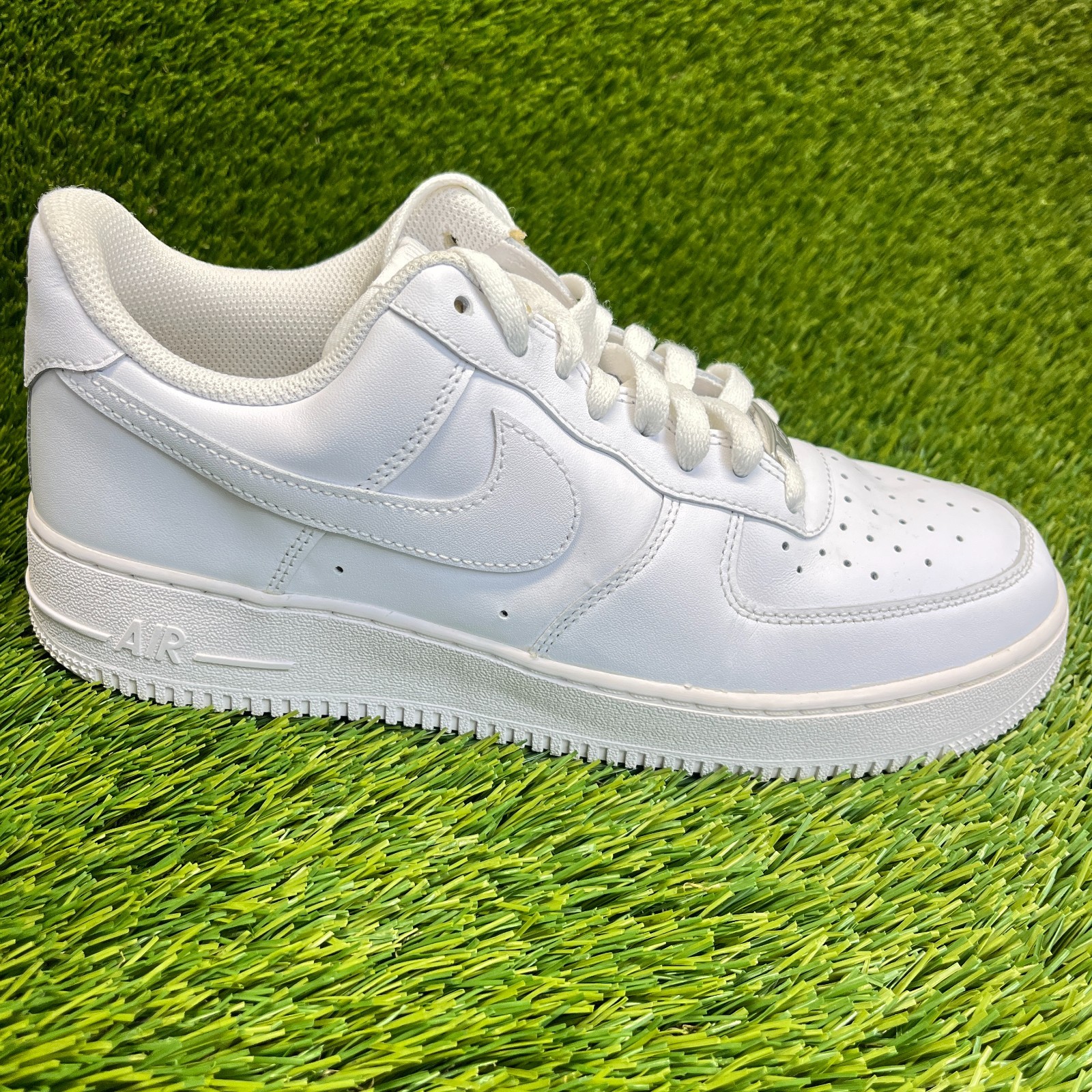 nike air force 1 low '07 mens size 9.5 white athletic lifestyle shoes sneakers nike air force 1 low '07 mens size 9.5 white athletic lifestyle shoes sneakers
