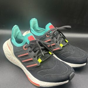 size 6.5 adidas ultraboost 22 black turbo mint