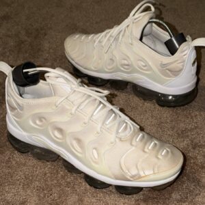 nike air vapormax plus white pure platinum men's size 9 running 924453 100
