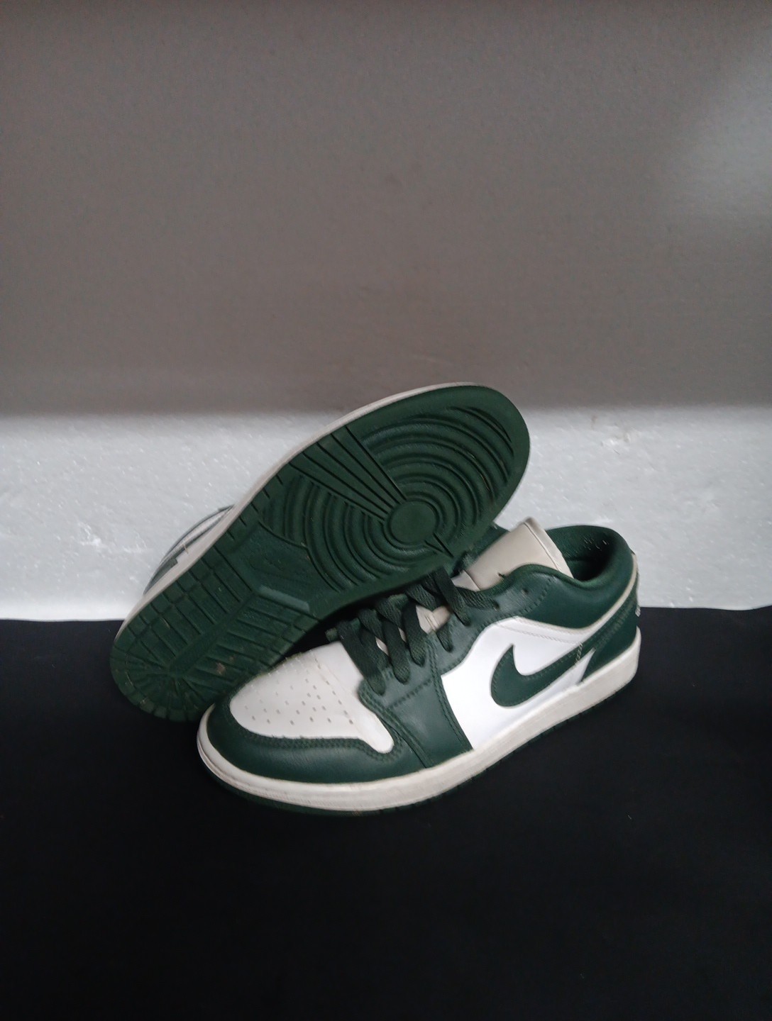 jordan air jordan 1 low pine green black white leather sneaker 2023 jordan air jordan 1 low pine green black white leather sneaker 2023