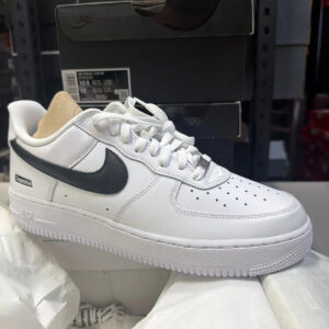 nike air force 1 low supreme white black