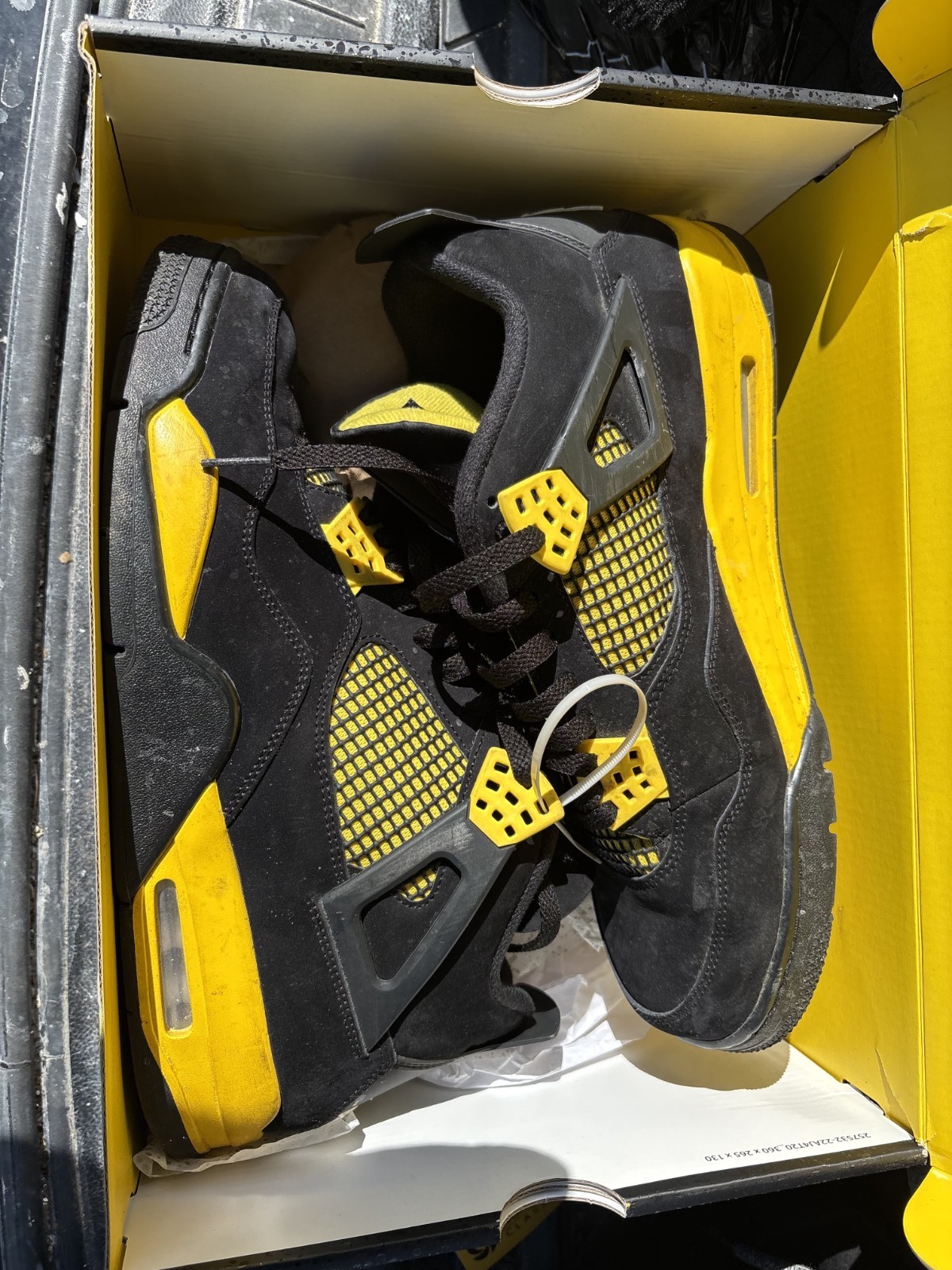 nike air jordan 4 retro "thunder" nike air jordan 4 retro "thunder"