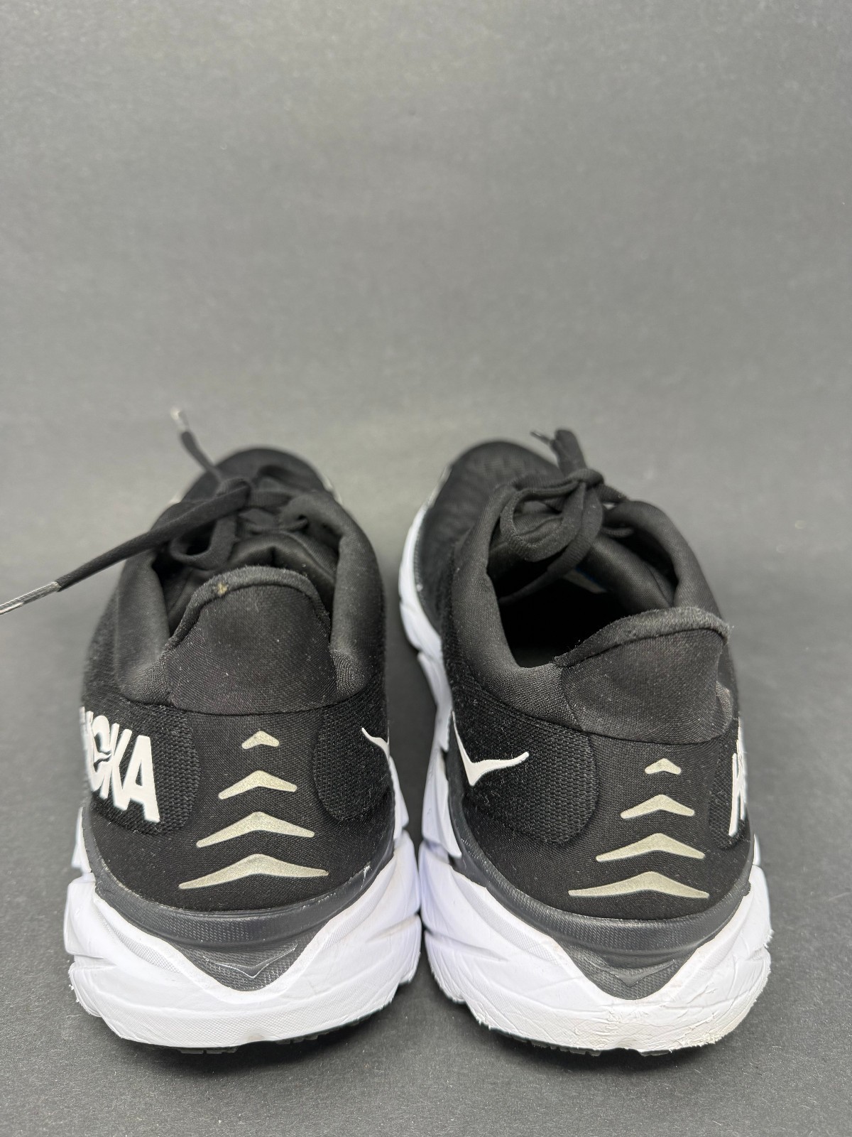 hoka one one clifton 8 black white athletic running shoes 1119393 mens 11 d hoka one one clifton 8 black white athletic running shoes 1119393 mens 11 d