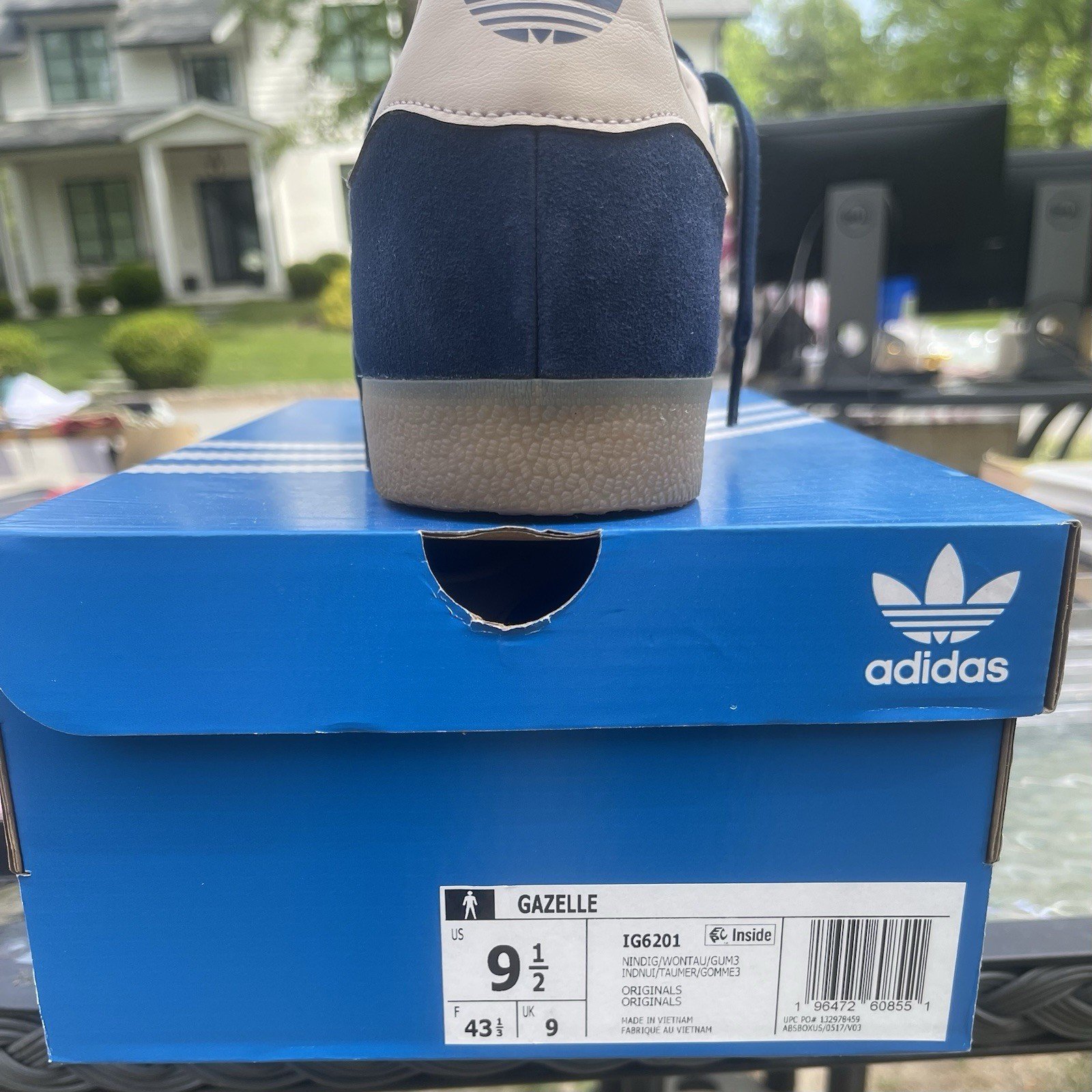 adidas samba pink and blue size 9.5 brand new adidas samba pink and blue size 9.5 brand new