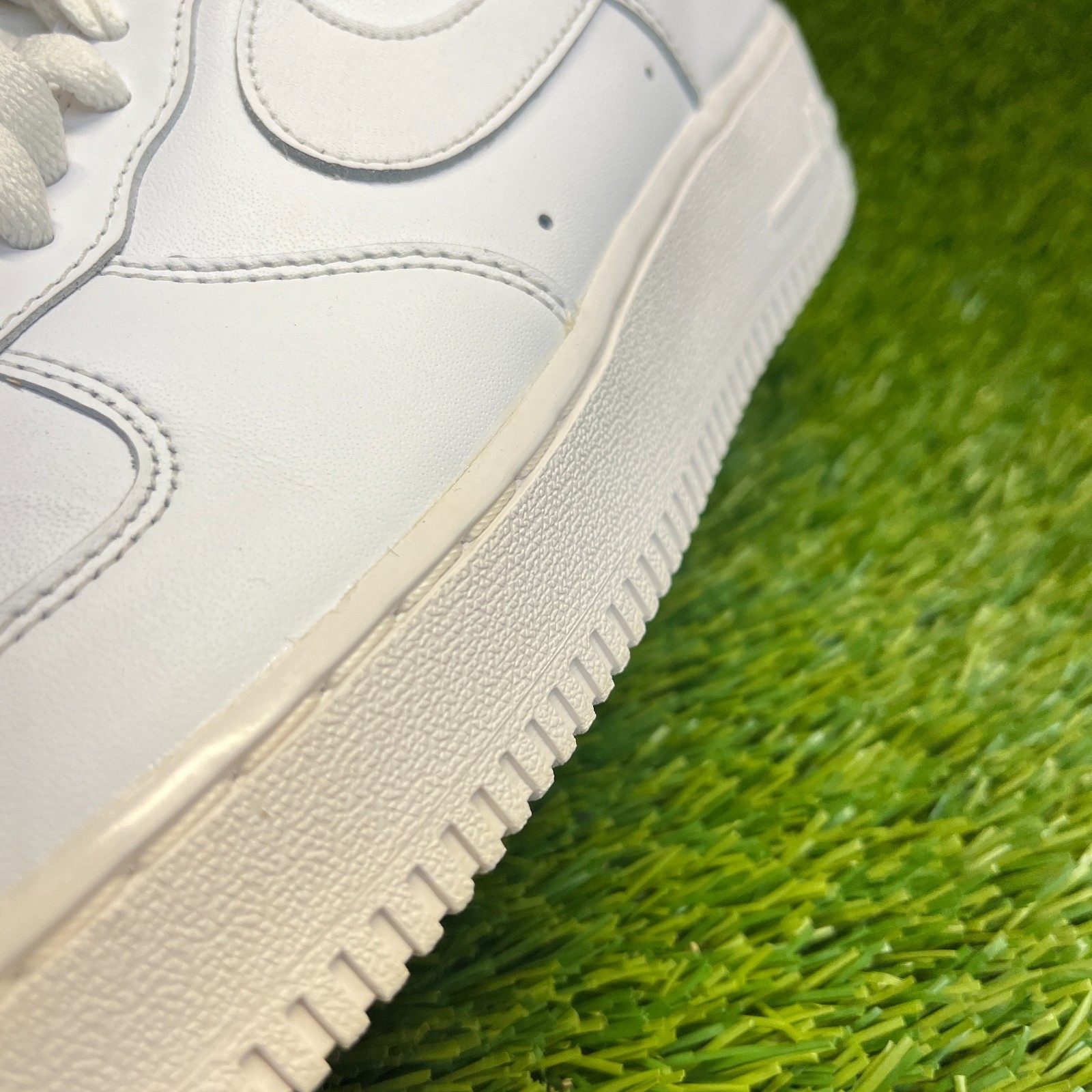 nike air force 1 low '07 mens size 9.5 white athletic lifestyle shoes sneakers nike air force 1 low '07 mens size 9.5 white athletic lifestyle shoes sneakers