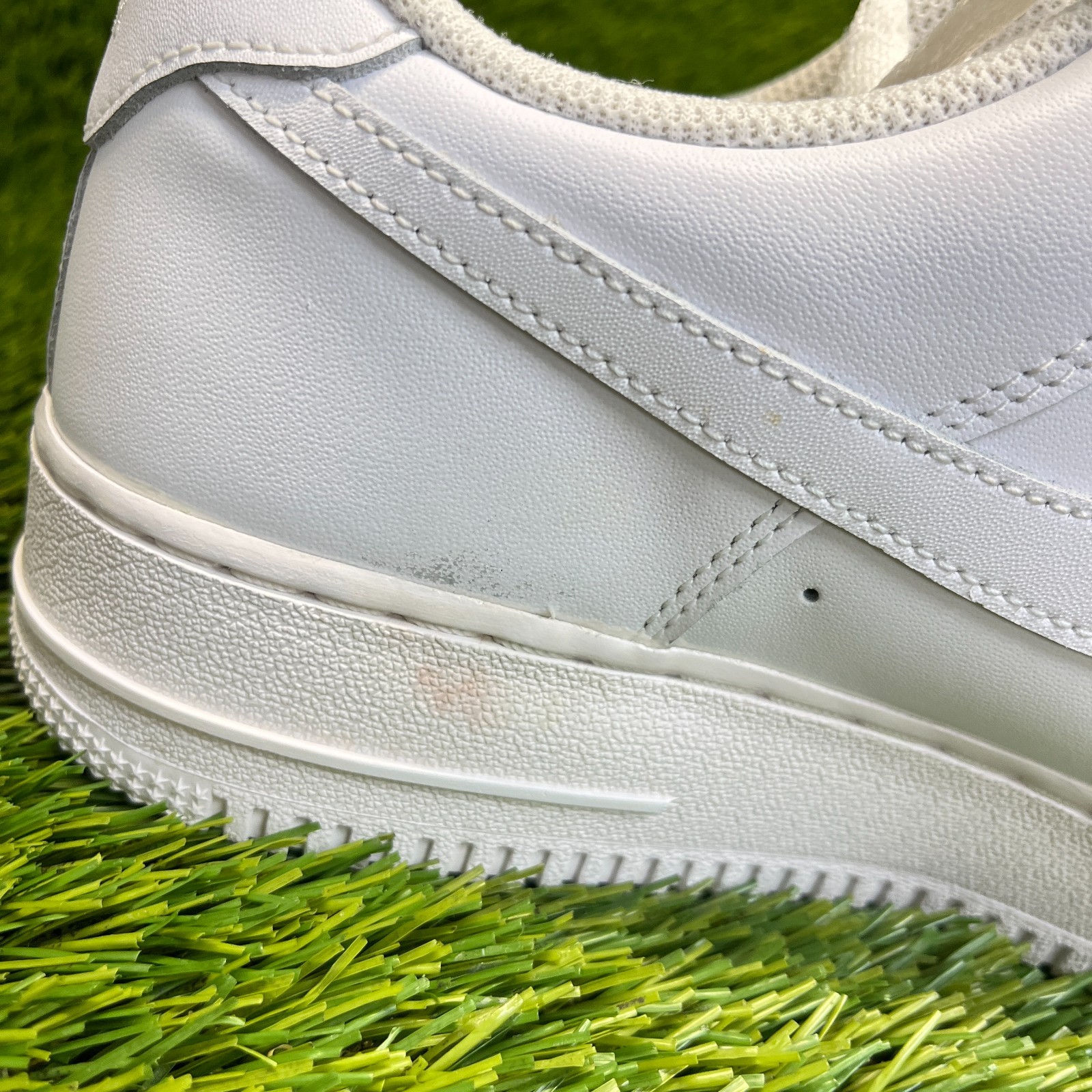 nike air force 1 low '07 mens size 9.5 white athletic lifestyle shoes sneakers nike air force 1 low '07 mens size 9.5 white athletic lifestyle shoes sneakers