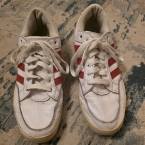 adidas white red striped men's low top athletic sneakers leather fx5033 size 9