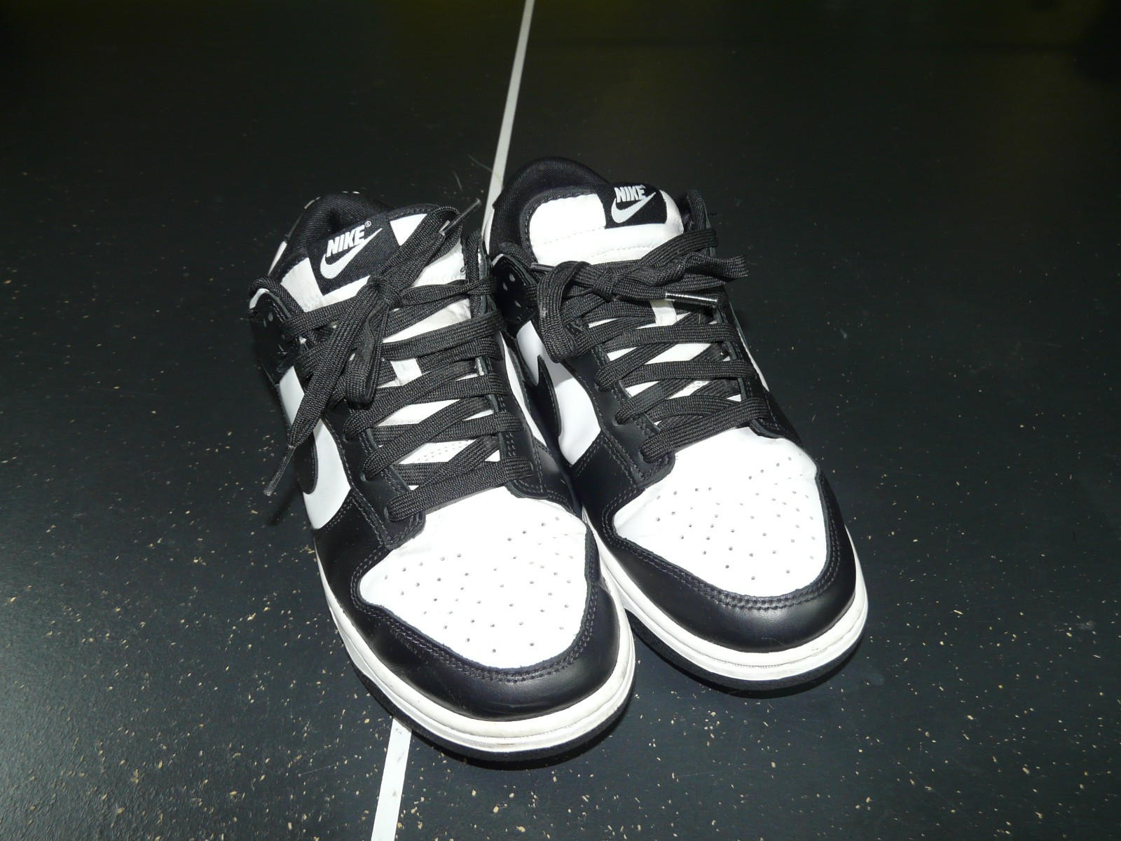 nike dunk low sneakers shoes retro panda white black men’s 10 | dd1391 100 nike dunk low sneakers shoes retro panda white black men’s 10 | dd1391 100