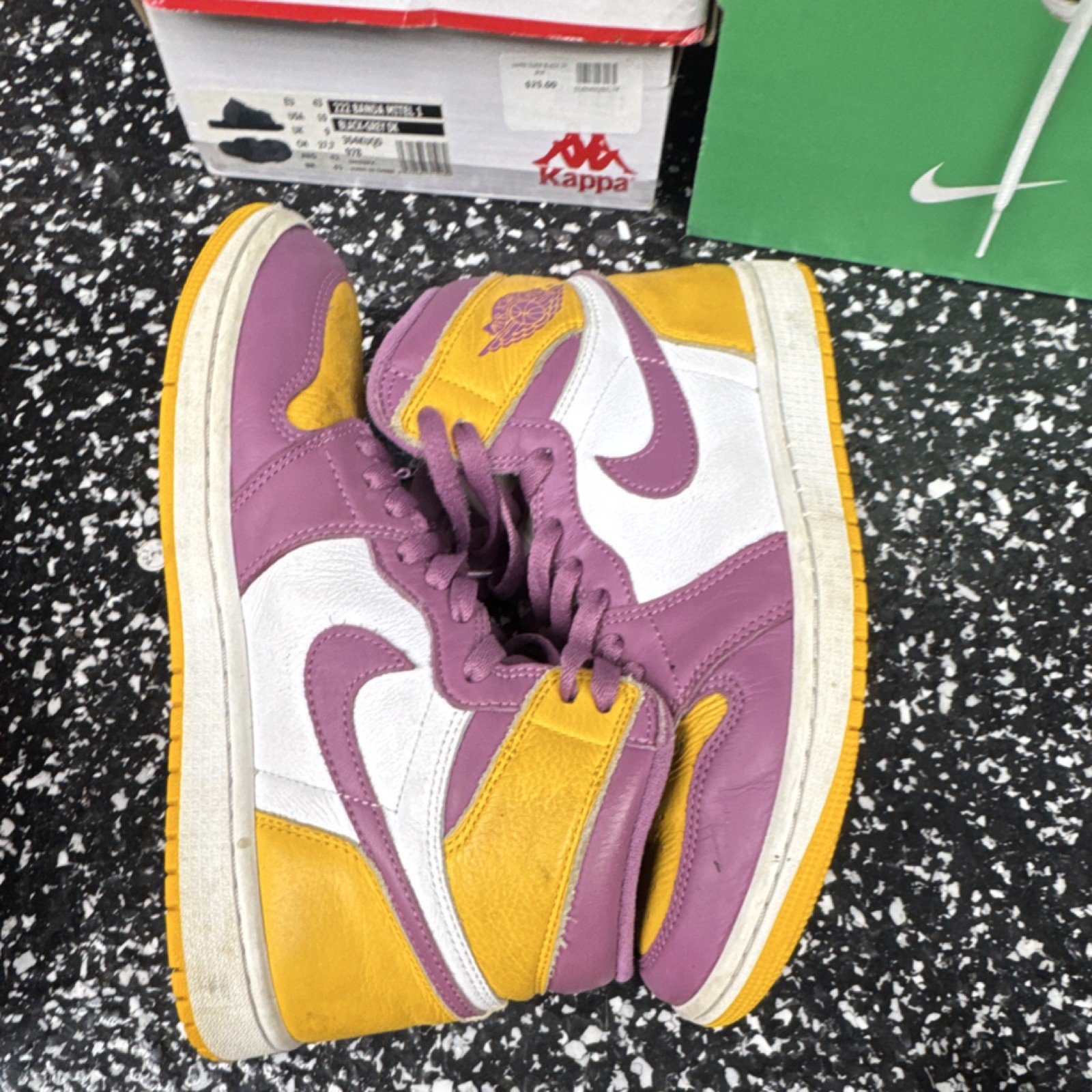 jordan air jordan 1 retro high og 555088 706 men's sneakers gold bordeaux jordan air jordan 1 retro high og 555088 706 men's sneakers gold bordeaux