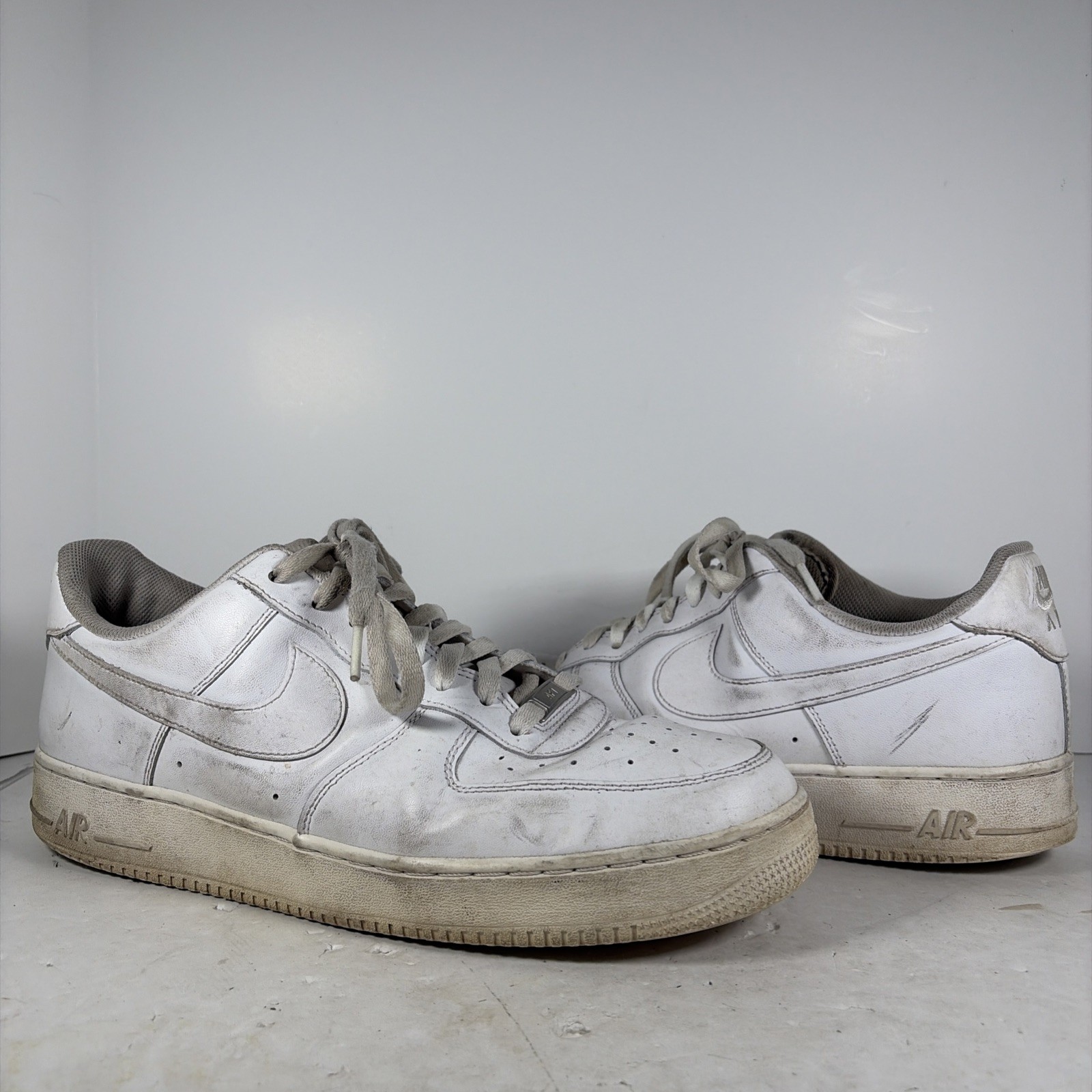 size 13 nike air force 1 '07 triple white sneakers cw2288 111 size 13 nike air force 1 '07 triple white sneakers cw2288 111